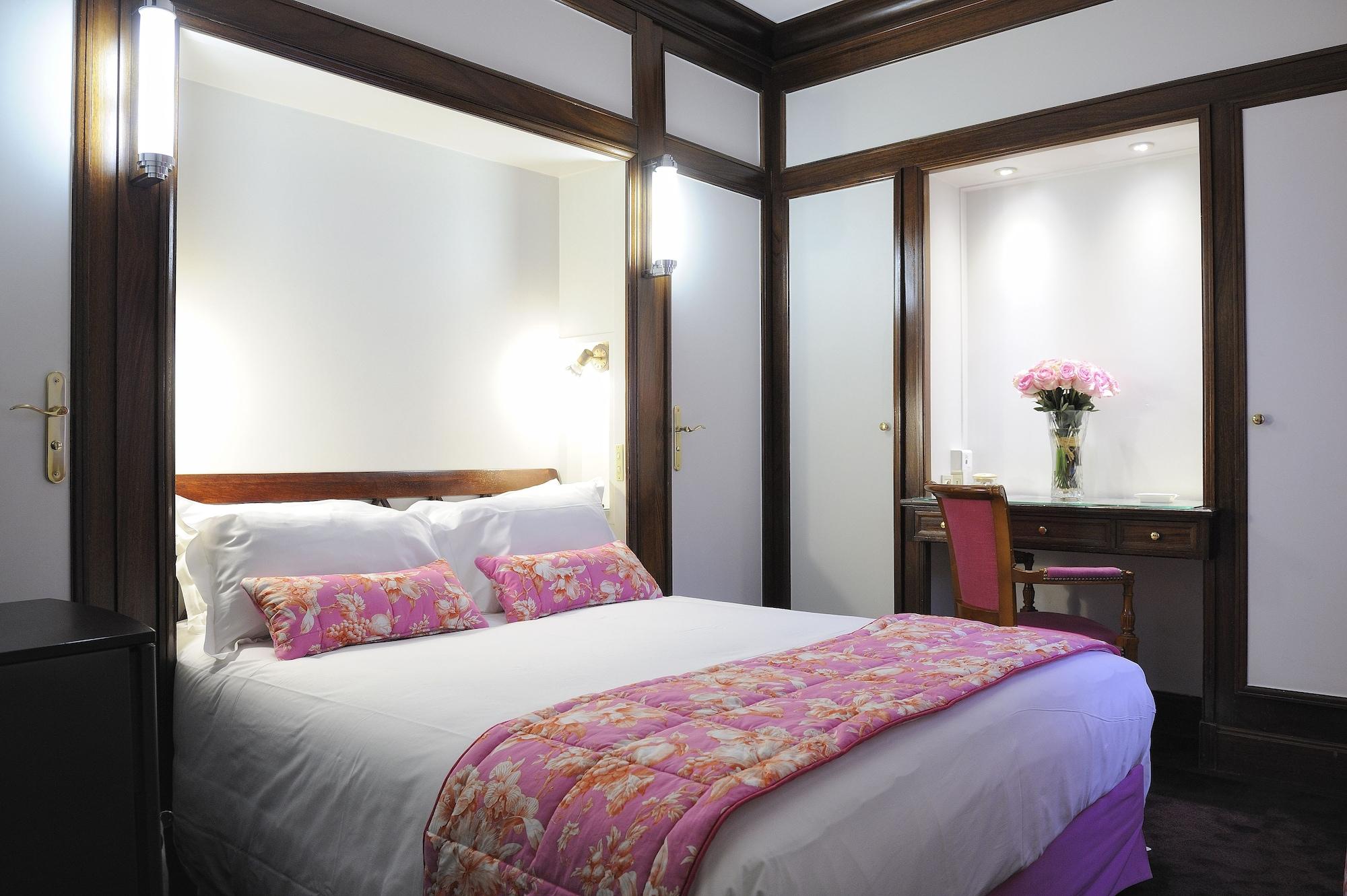 Royal Hotel Paris Champs Elysees Bagian luar foto