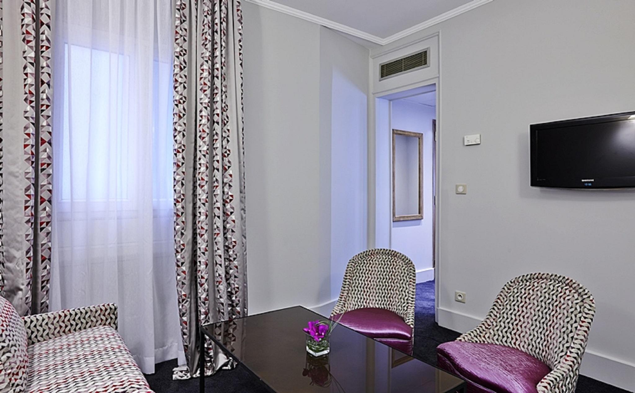 Royal Hotel Paris Champs Elysees Bagian luar foto