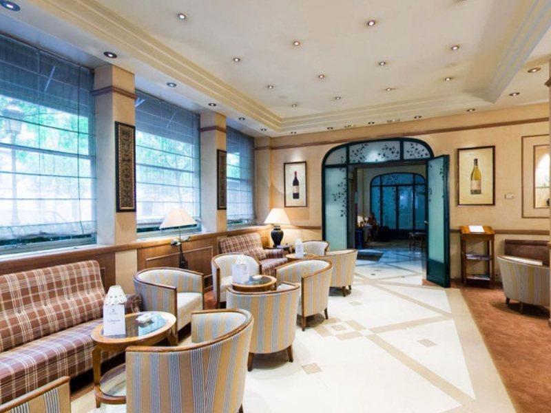 Royal Hotel Paris Champs Elysees Bagian luar foto