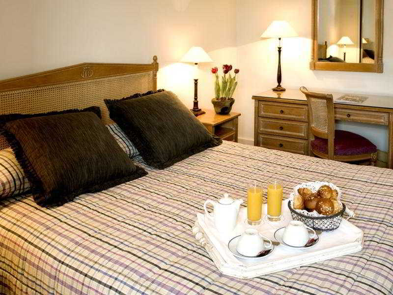 Royal Hotel Paris Champs Elysees Bagian luar foto