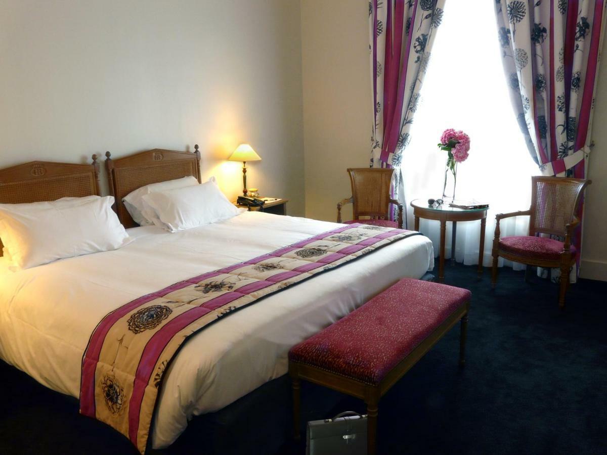Royal Hotel Paris Champs Elysees Ruang foto